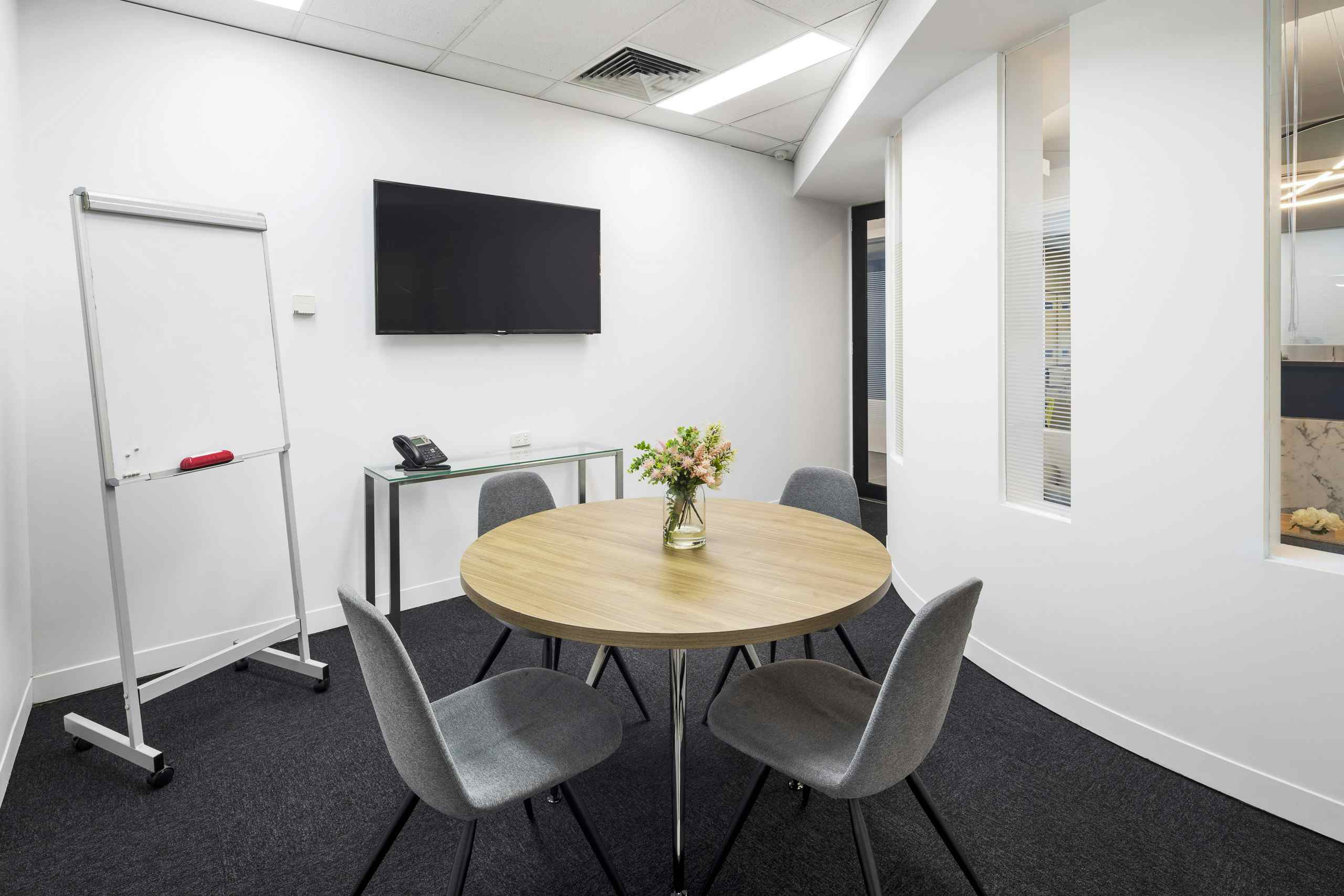 Princess I 4 Person Meeting Room 