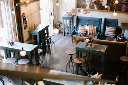 Main Bar 1