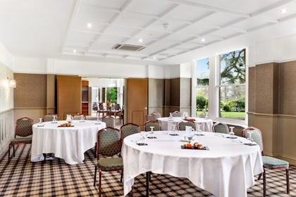 Oak Suite 1