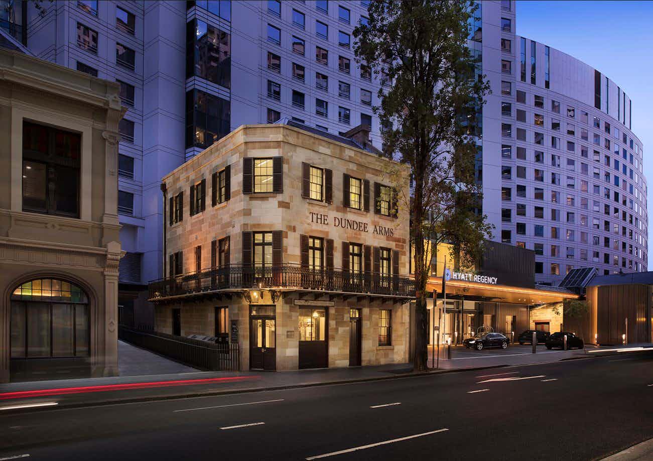 The Dundee Arms Pub  2