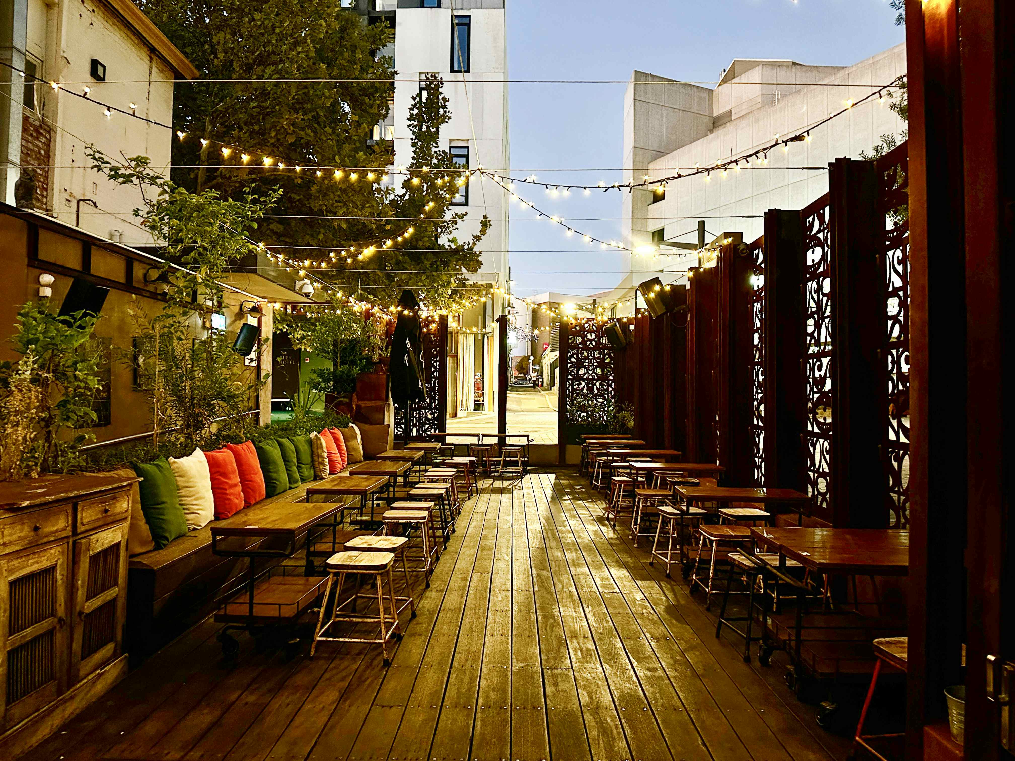 Main Bar / The Deck / Courtyard 6