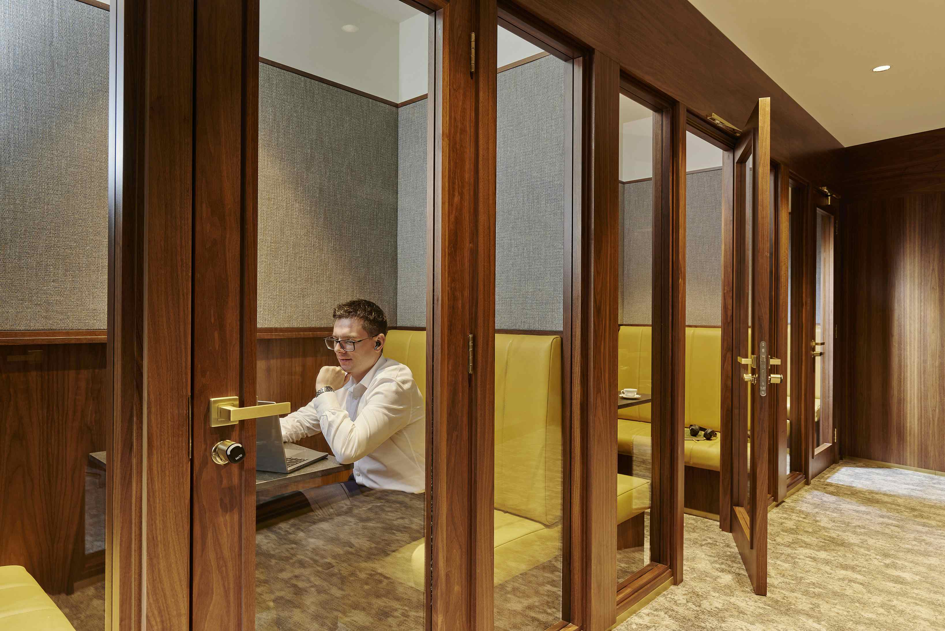 The Chancery Boardroom 6