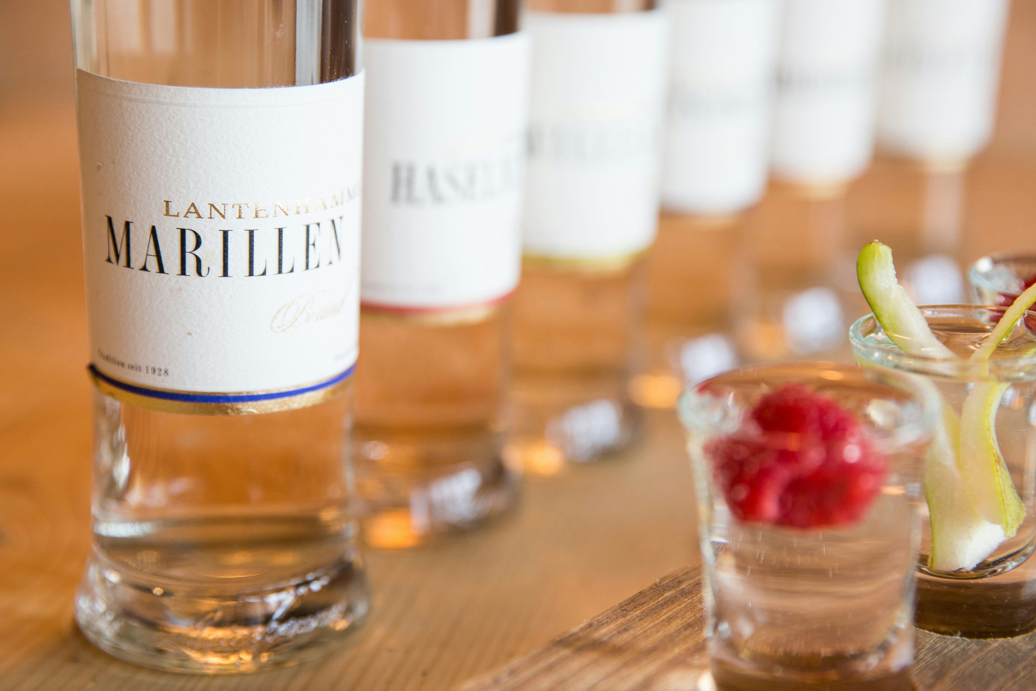 Indoor and outdoor up to 180 people standing 5