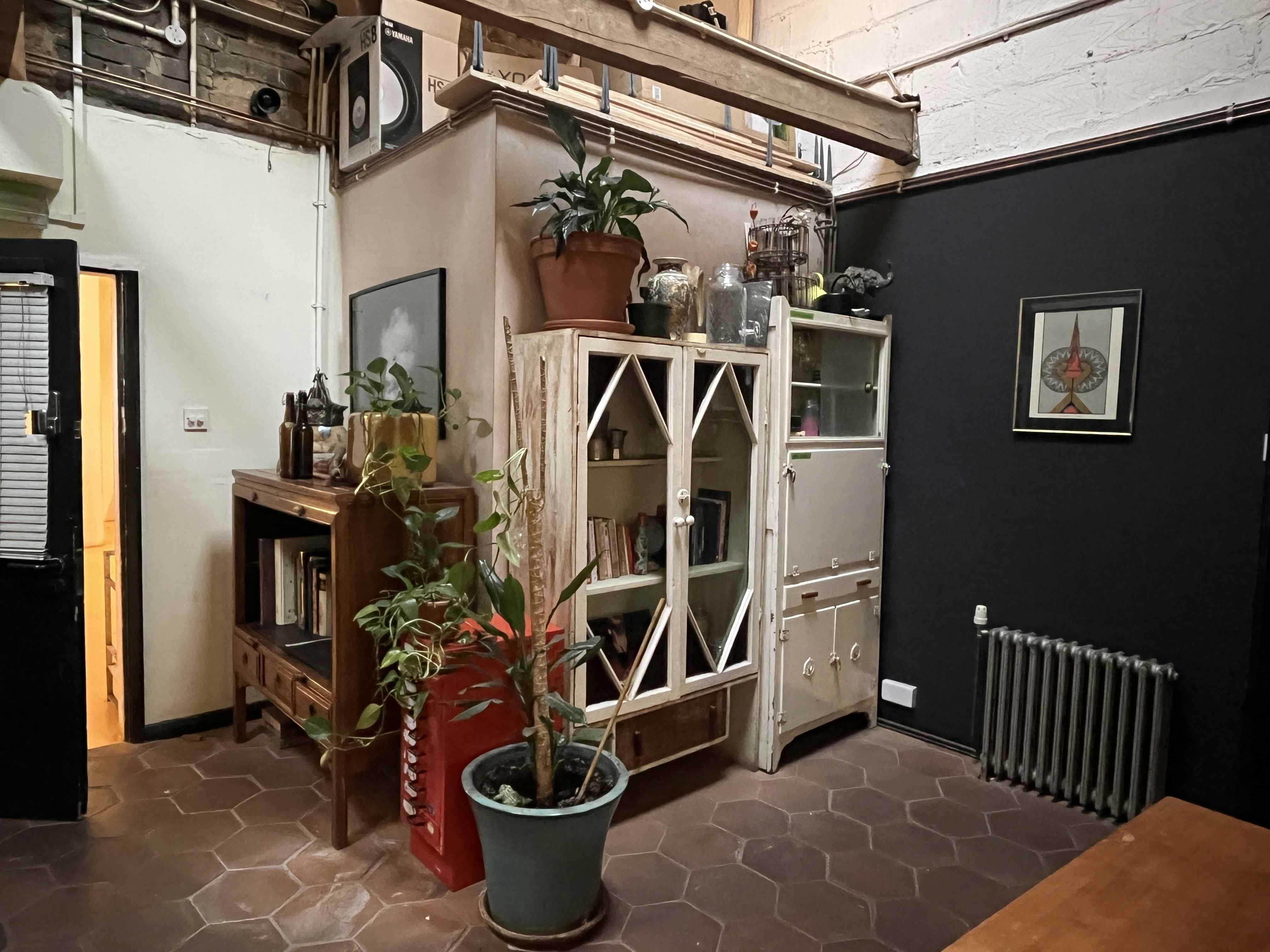 Apiary Green Room/Lounge 5