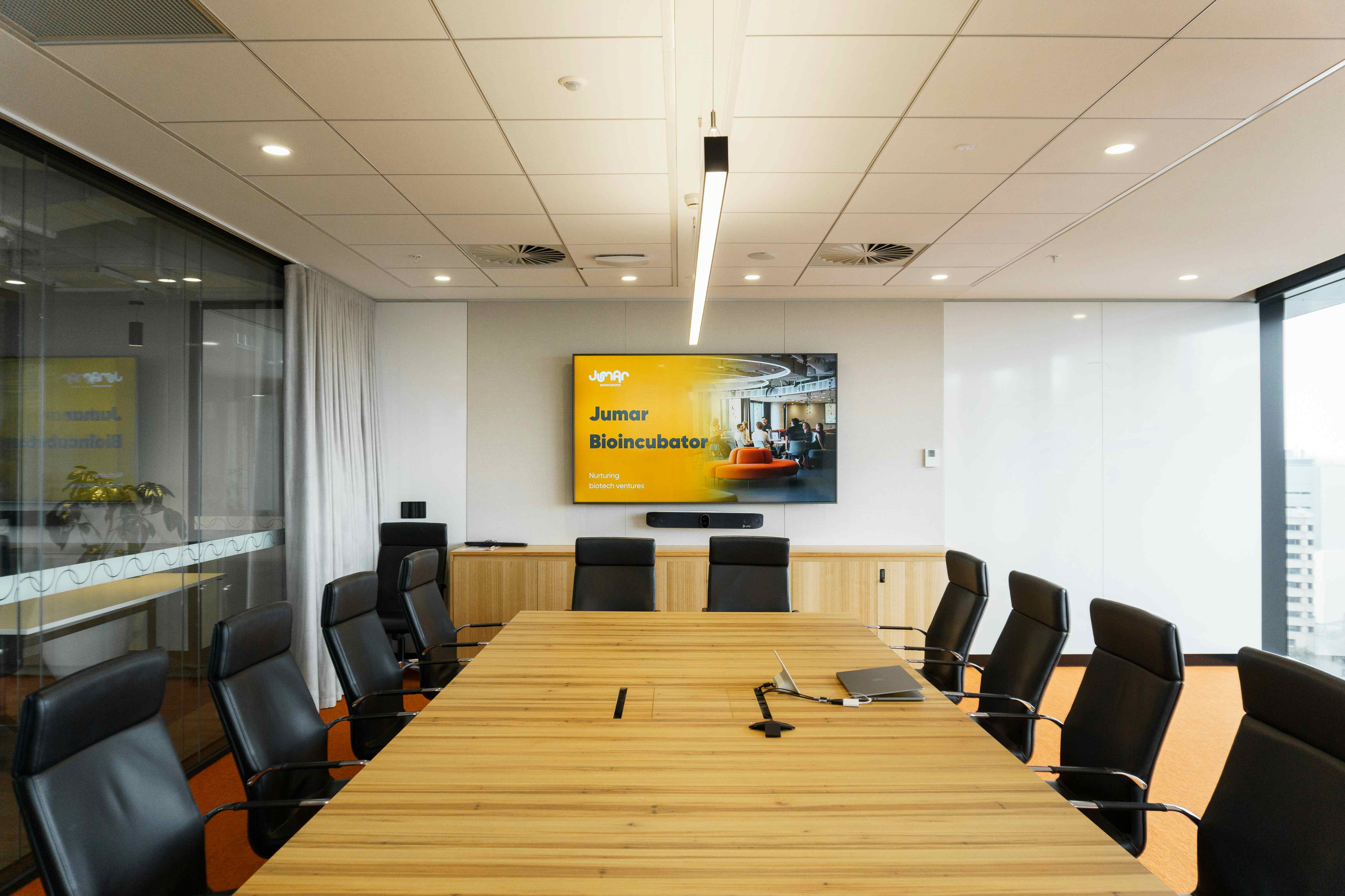 Boardroom and Winter Garden  2