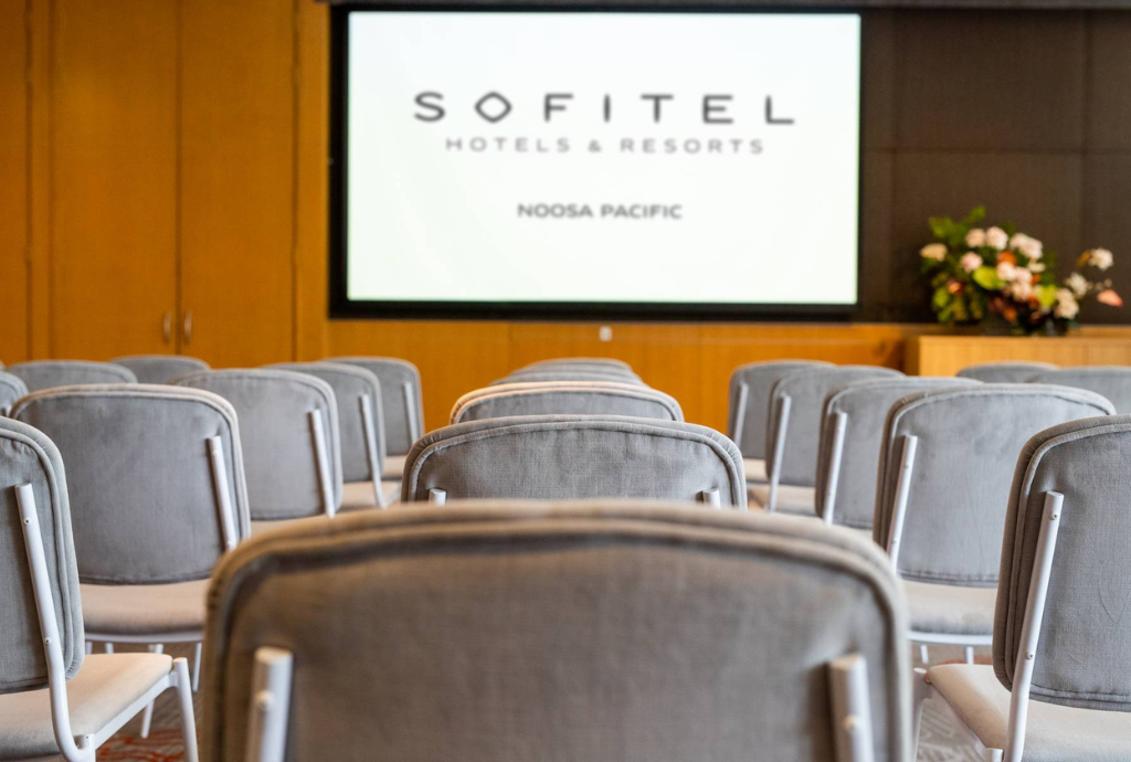 Laguna 1 & Lilly Pond 1 6