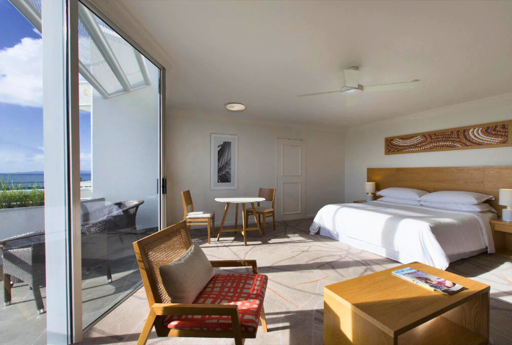 Laguna 1 & Lilly Pond 1 4