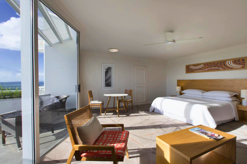 Laguna 1 & Lilly Pond 1 4