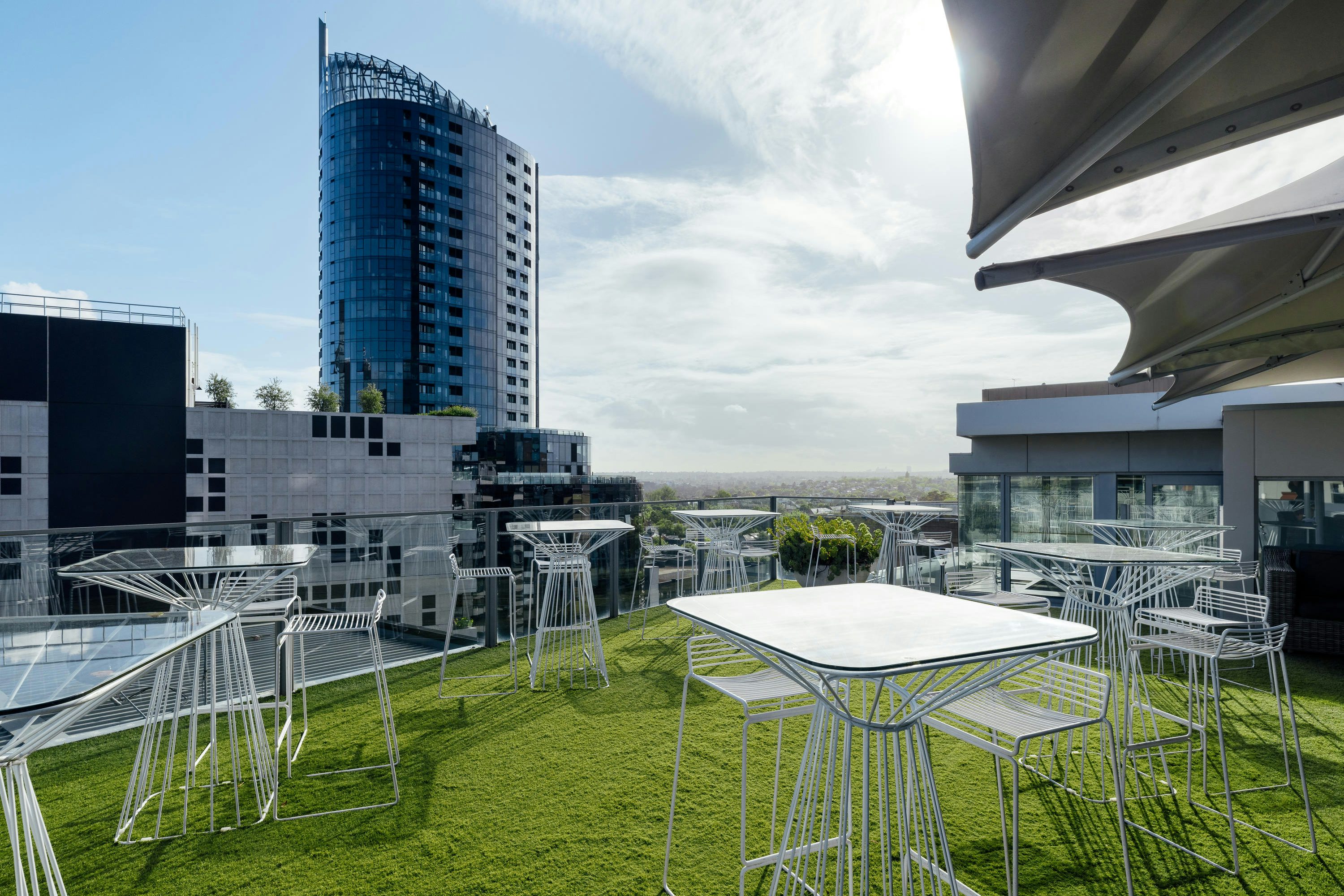 Lake Eyre Penthouse 0