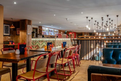 The London Bridge: Half Mezzanine 2