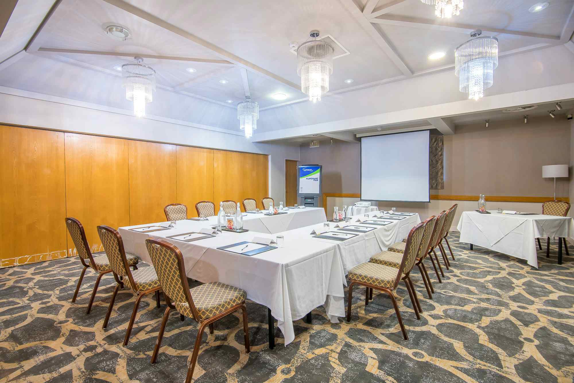 Dunton Manor Suite 1