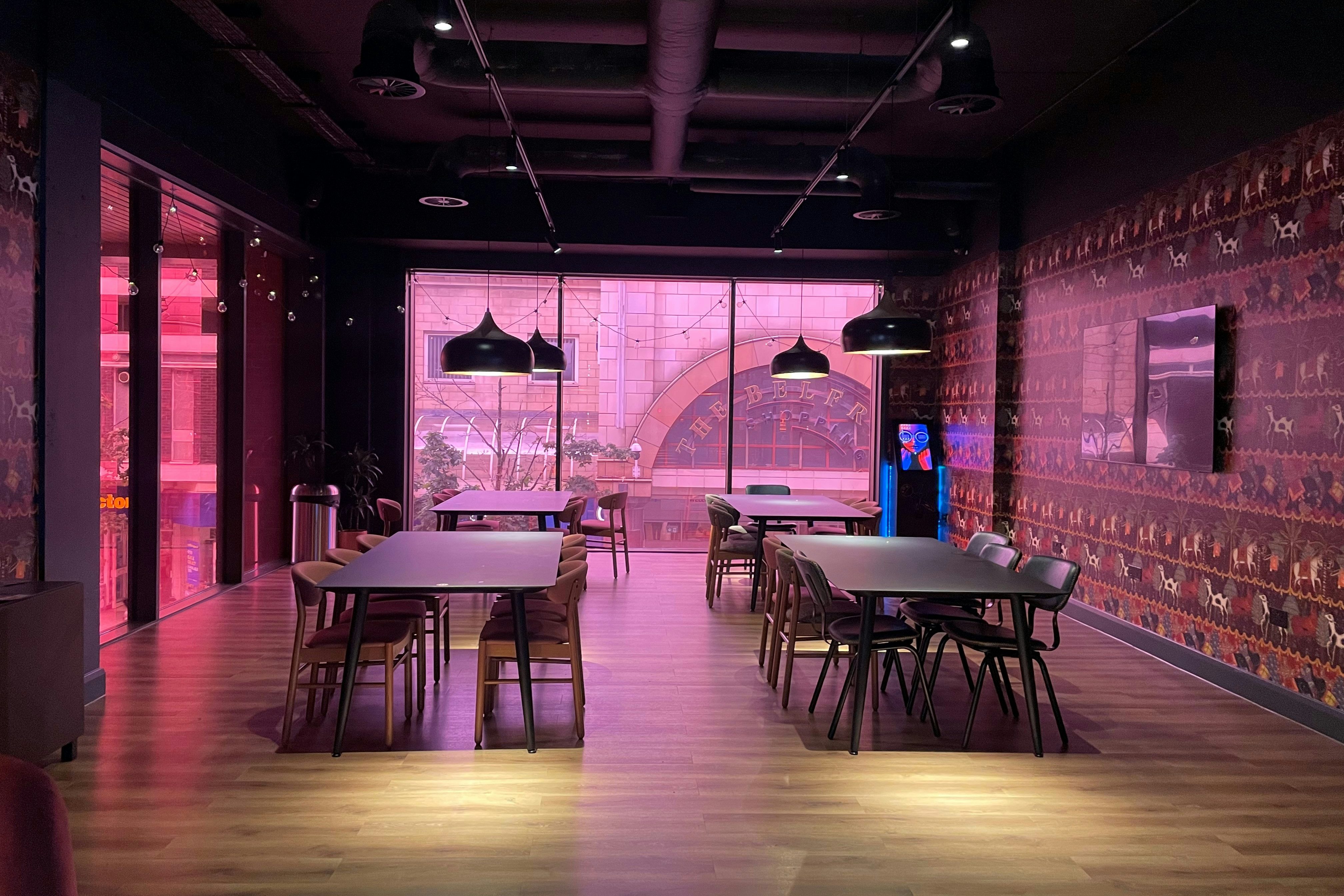 Mini Golf & Red Room 3