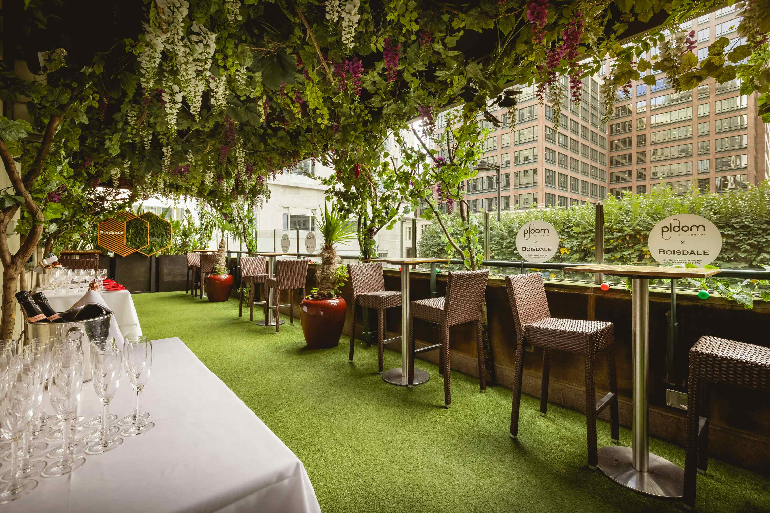 The Hine Bar & Garden Terrace 6