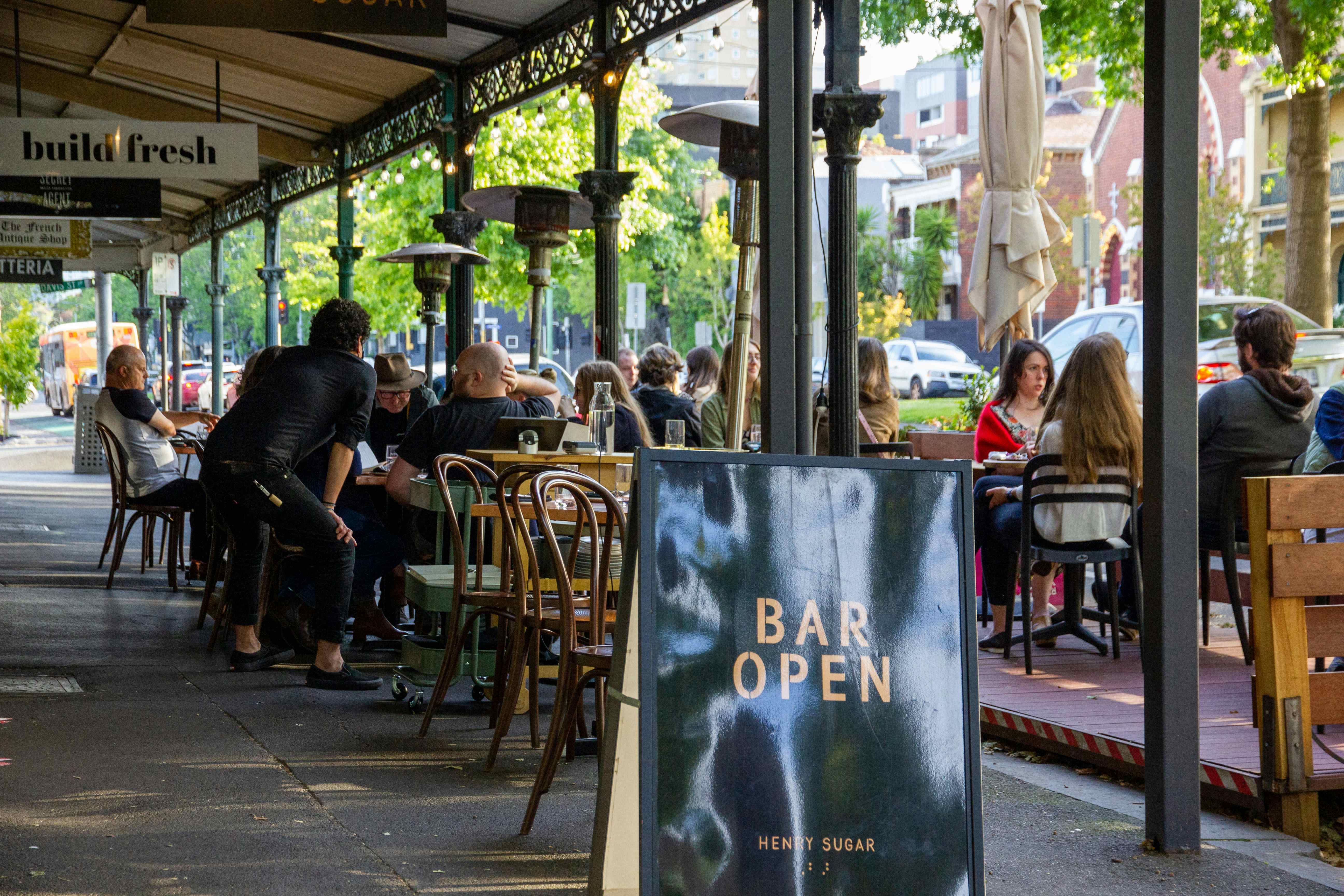 Outdoor Terrace Dining 3