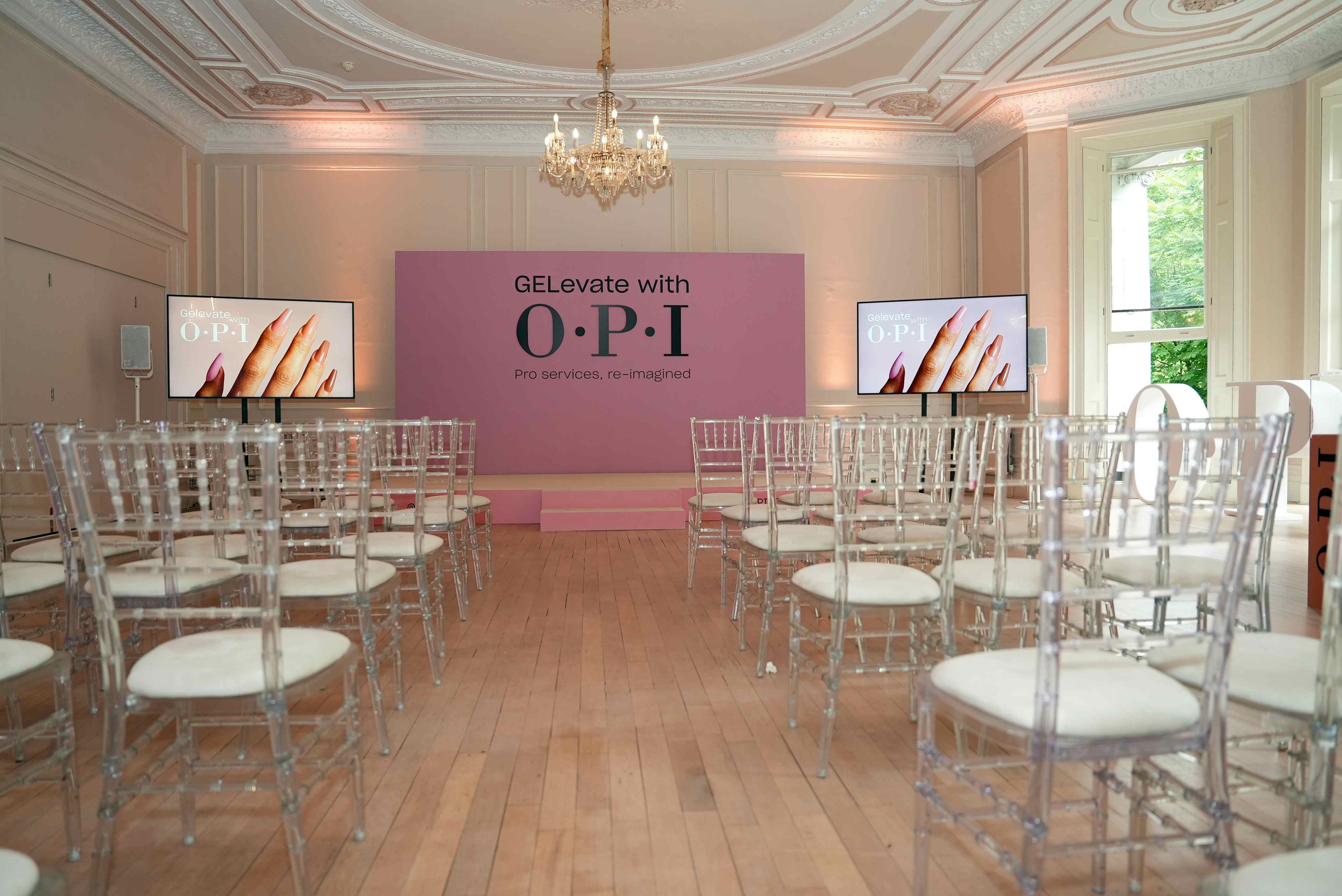 The Windsor Suite 11