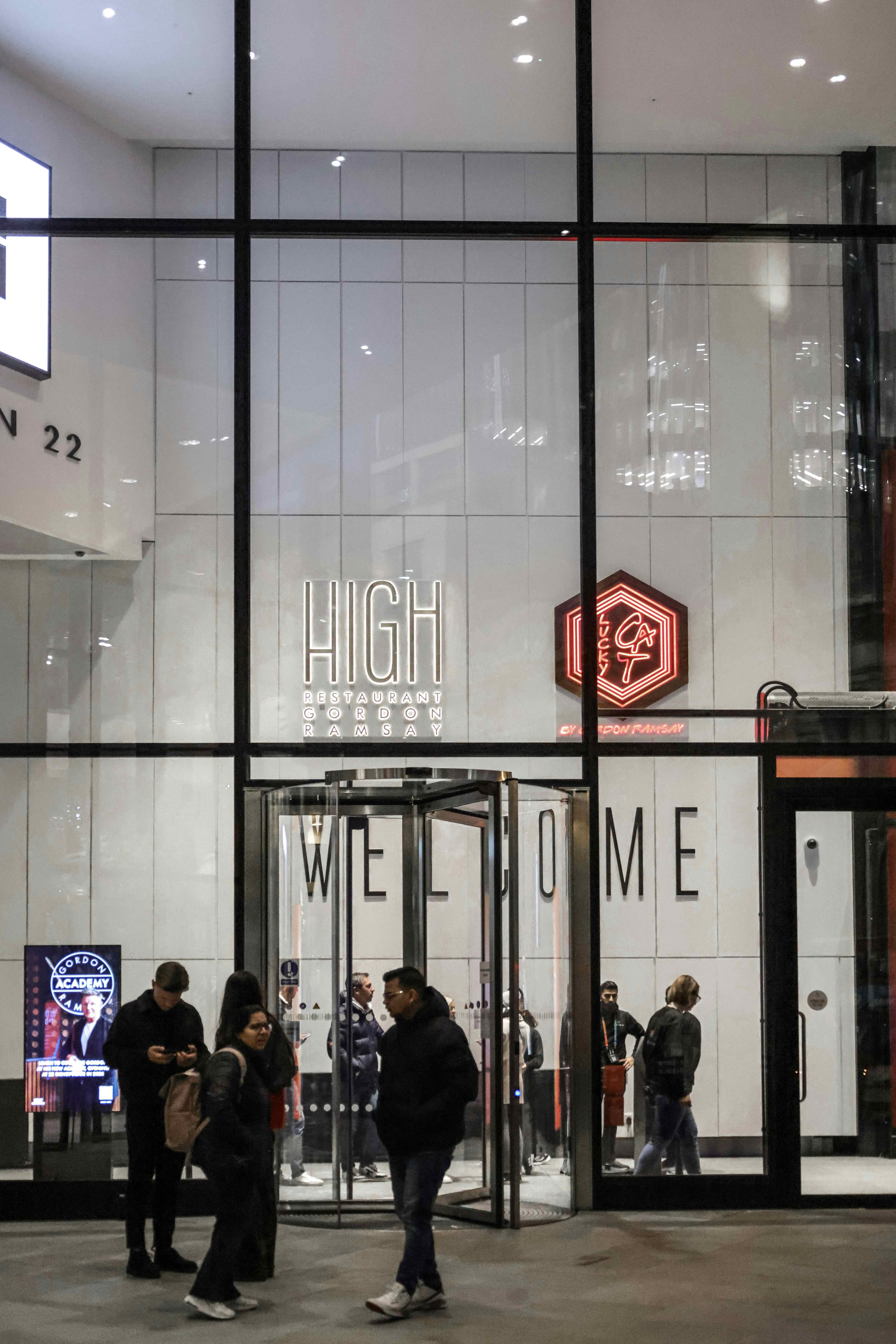 Lucky Cat Bishopsgate