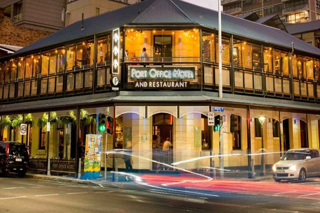 Balcony Bar - Exclusive 1