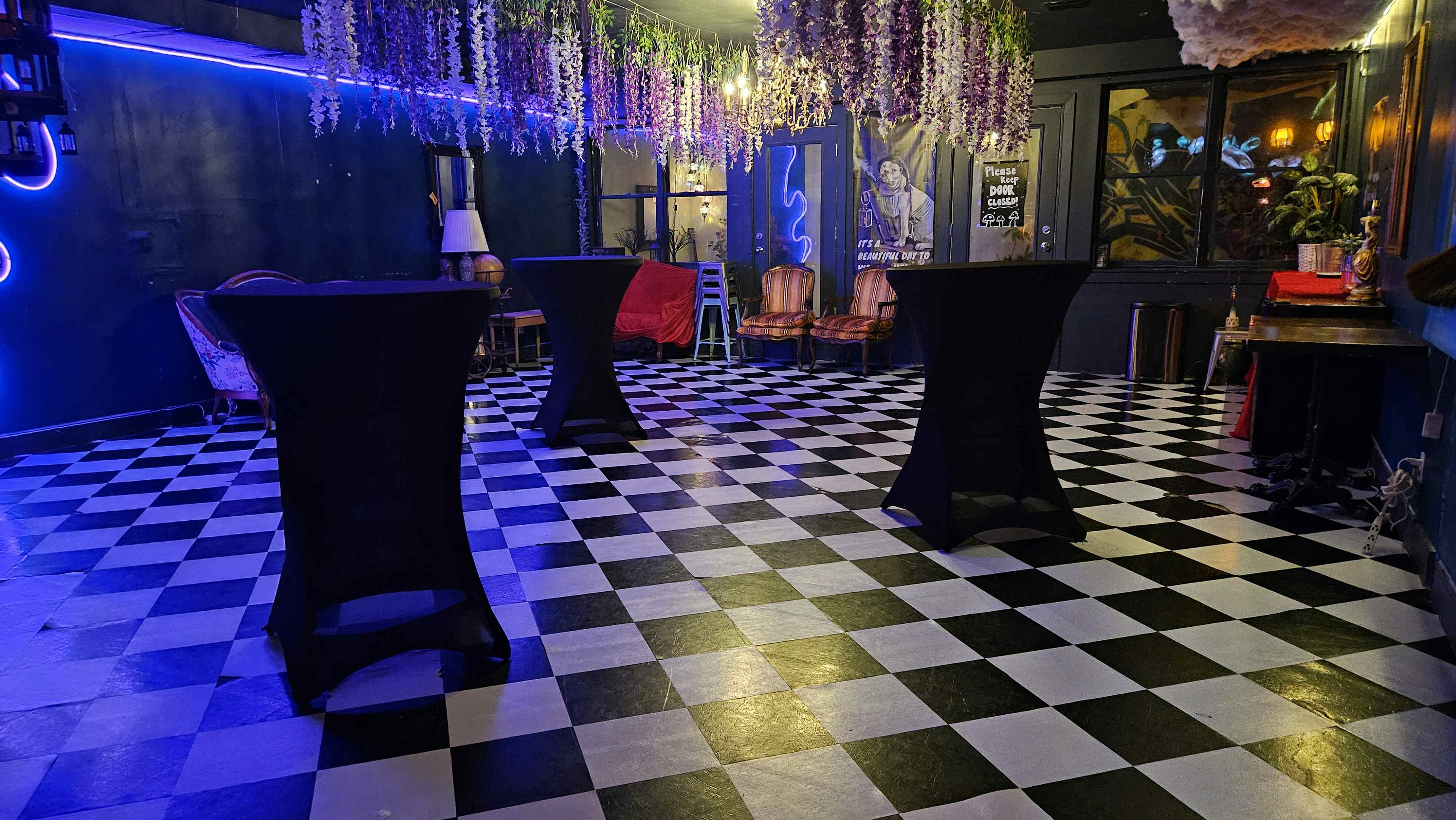 Unique Intimate Space with Backyard in Bushwick! 5