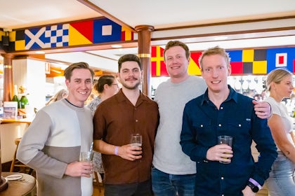 Yacht Club Bar 3