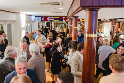 Yacht Club Bar 1