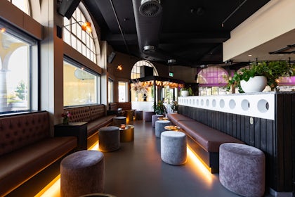 Cocktail Lounge 1