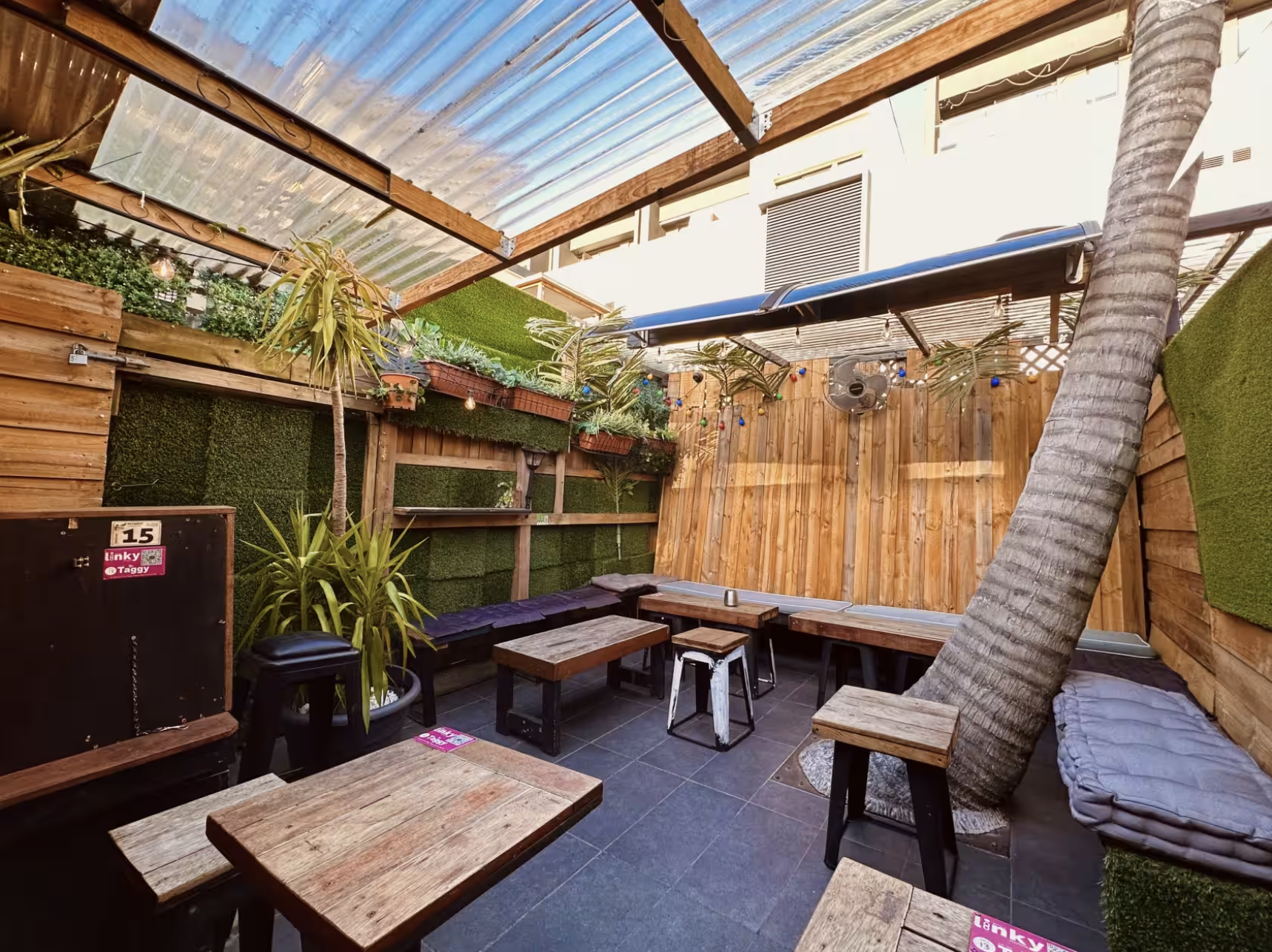 5) Entire Venue (120-150 pp) 1