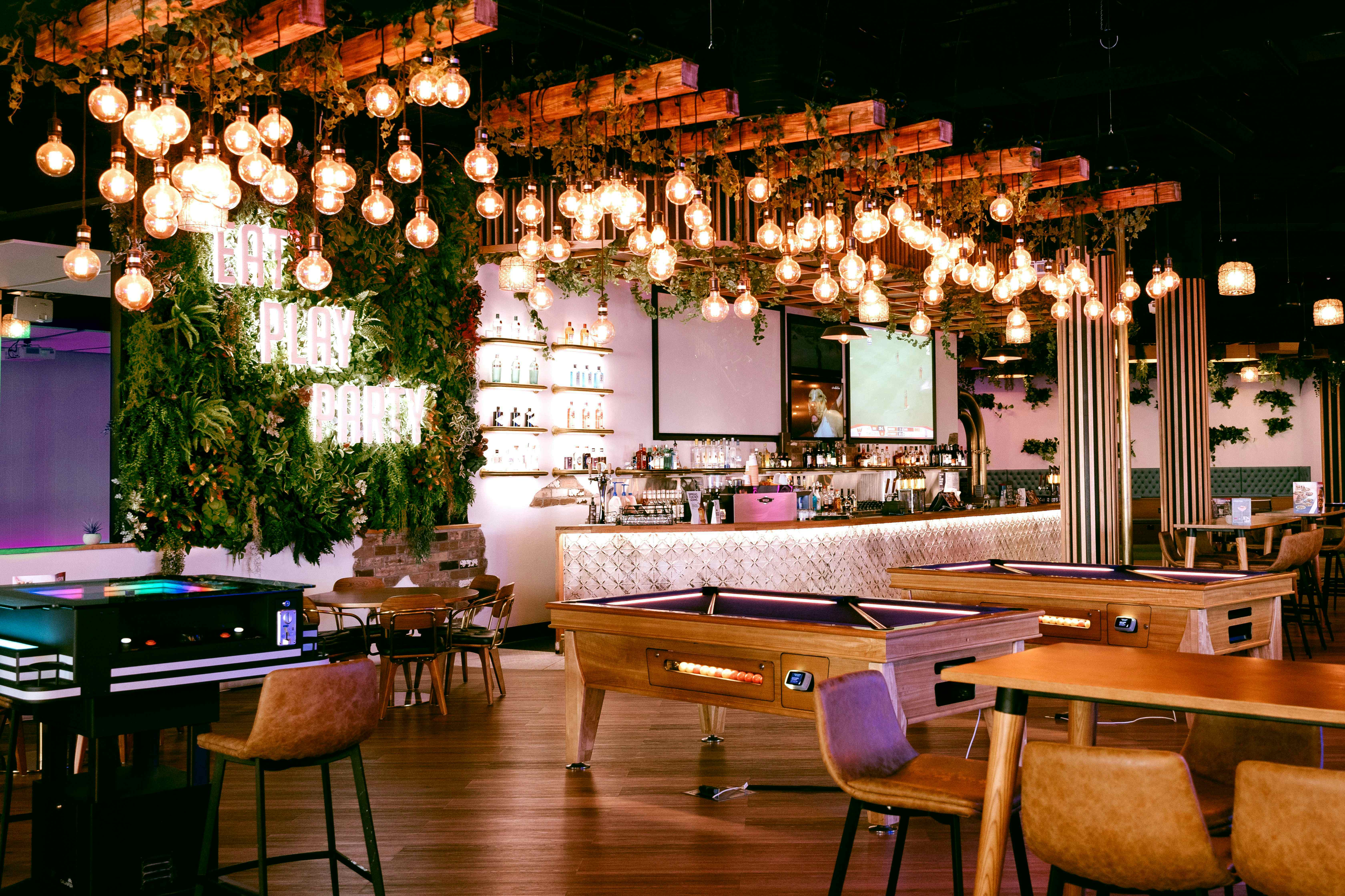 General Event Space – 8 guests+