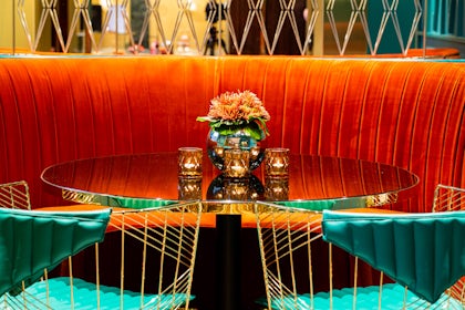 Lounge Bar 2