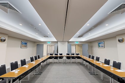 Escarpment Room 2