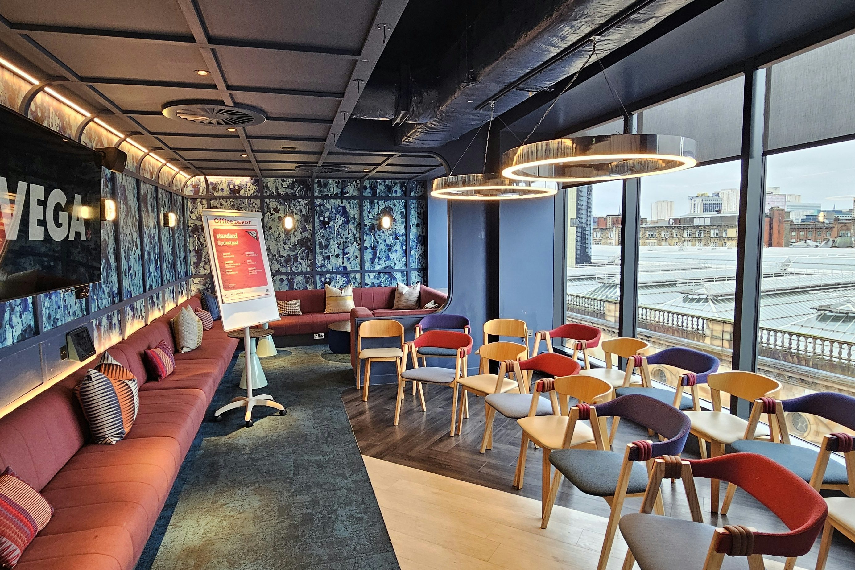 Central View Theatre Style 0