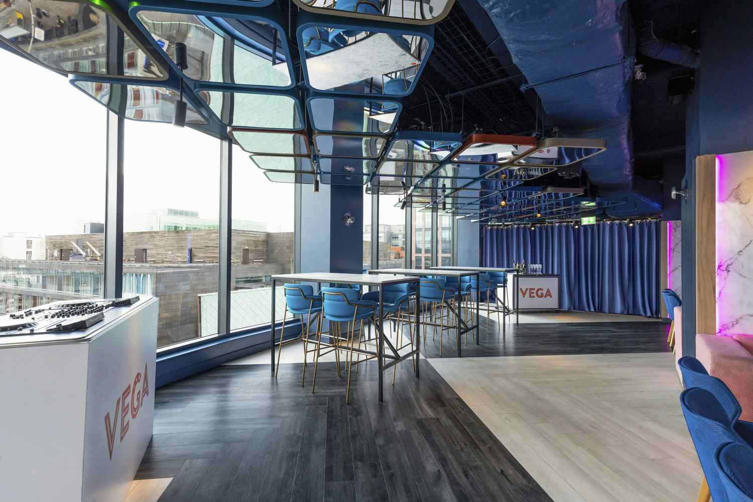 VEGA - S3 Drinks Reception 1