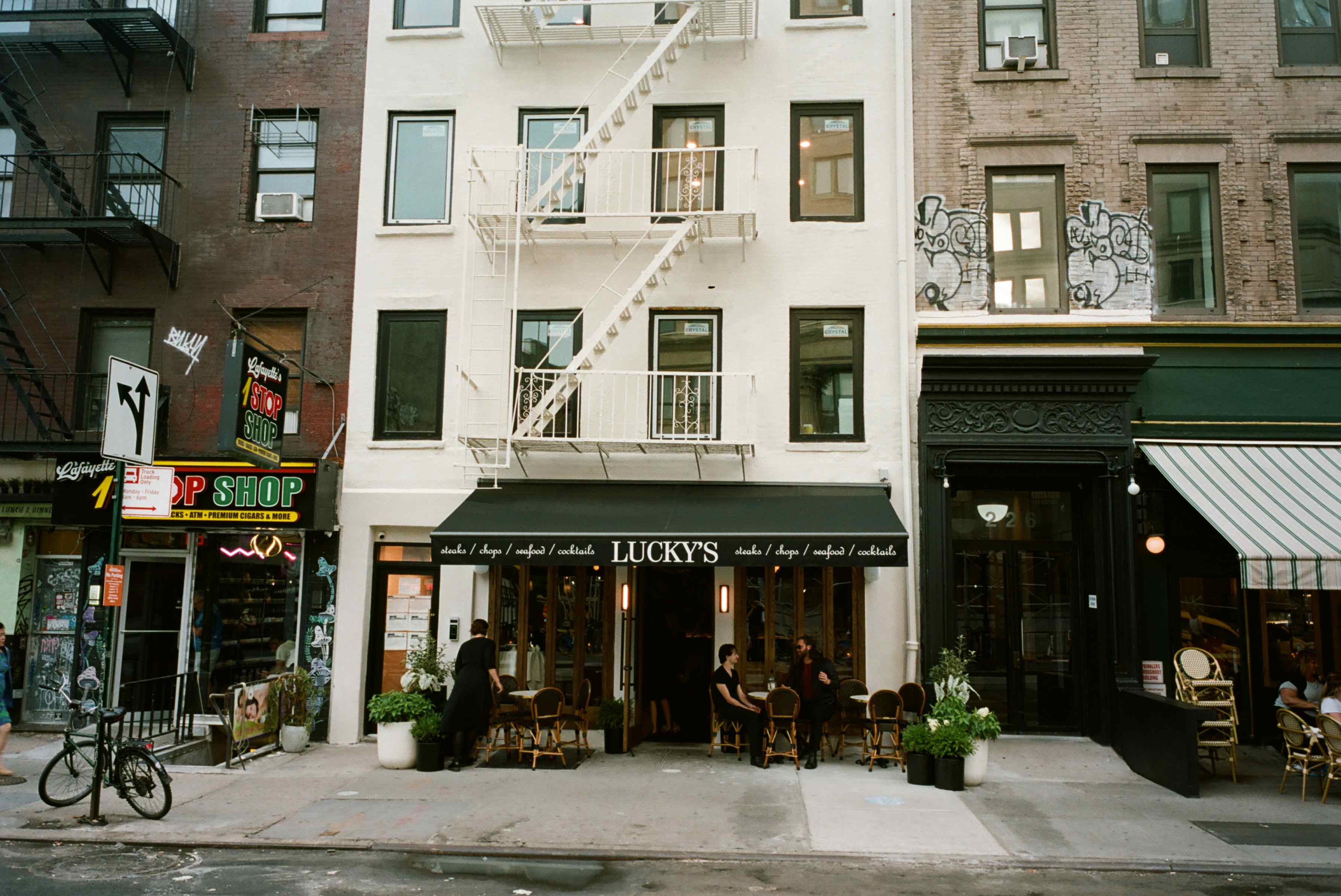 Lucky's Soho - Main Dining Room 3D tour