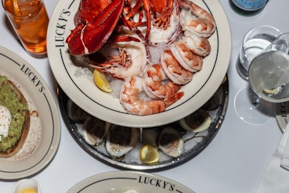 Lucky's Soho - Main Dining Room 10