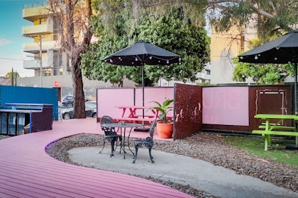 Aces Bar Gin Garden 3