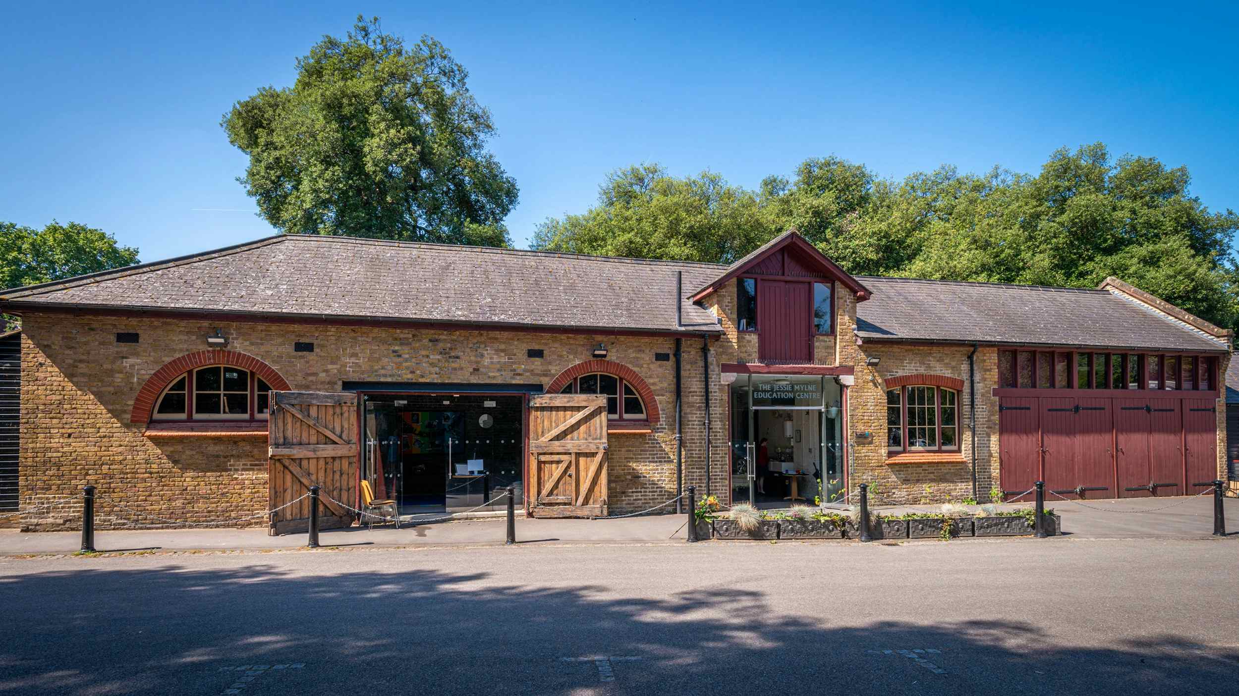 Stables - carriage room 2