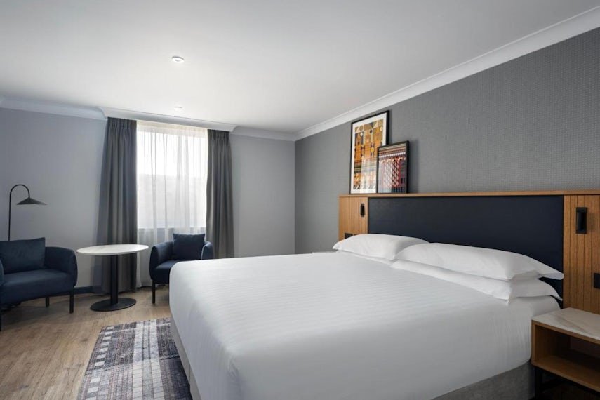 Deluxe King Room 0