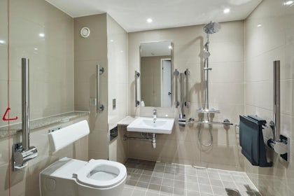 Deluxe Guest room, 1 Queen 3