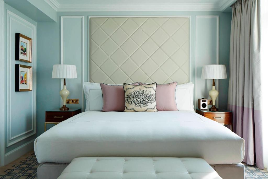 Deluxe Room, Guest room, 1 King 0