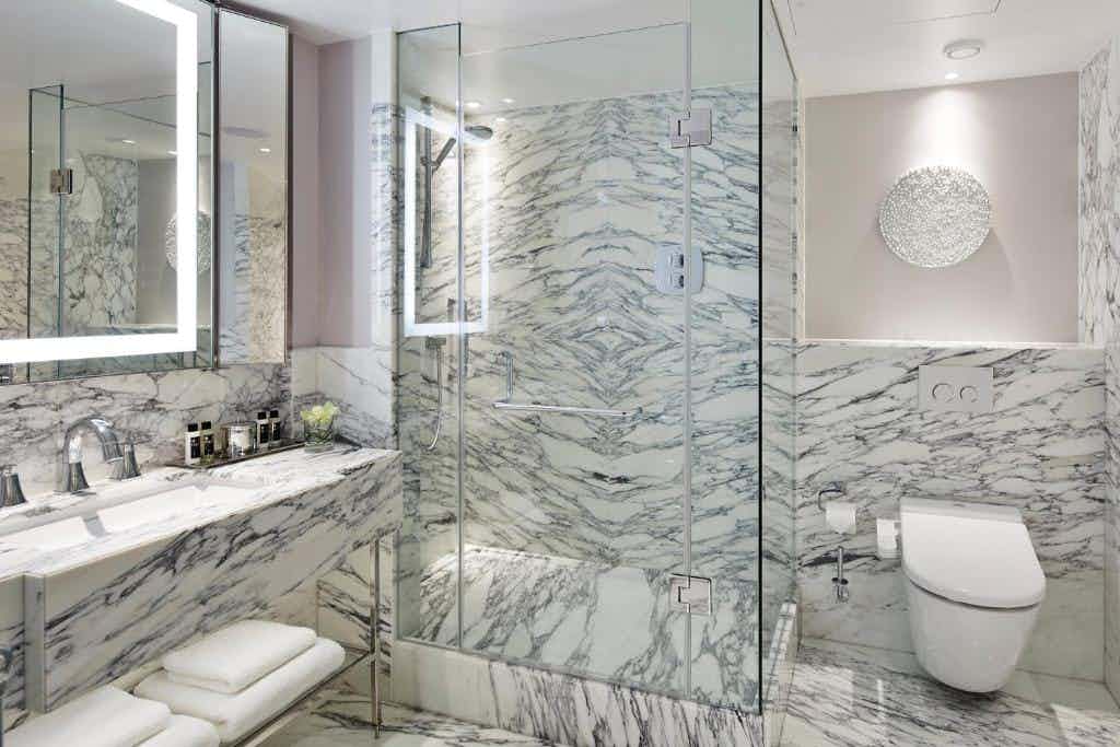 Deluxe Room, Guest room, 1 King 3