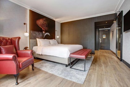 Standard Guestroom 1