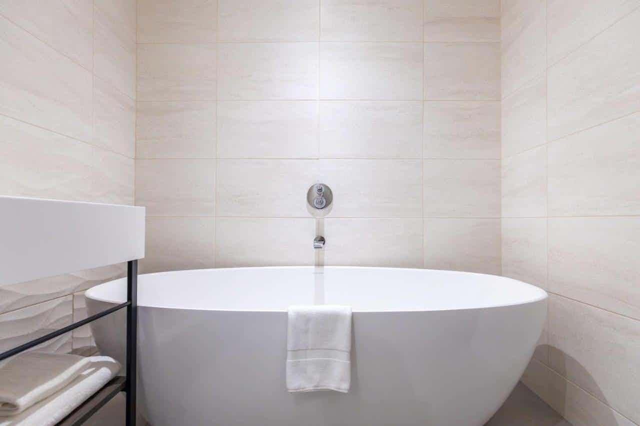 Standard Guestroom 2