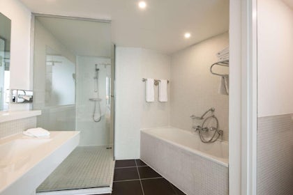 Standard Guestroom 1
