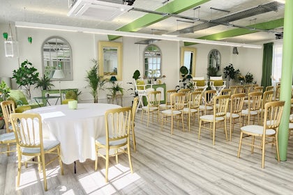 The New White Loft and the Palm Room 17