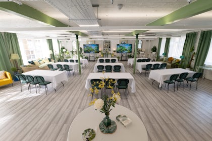 The New White Loft and the Palm Room 26