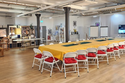La Galeria and the Studio 18
