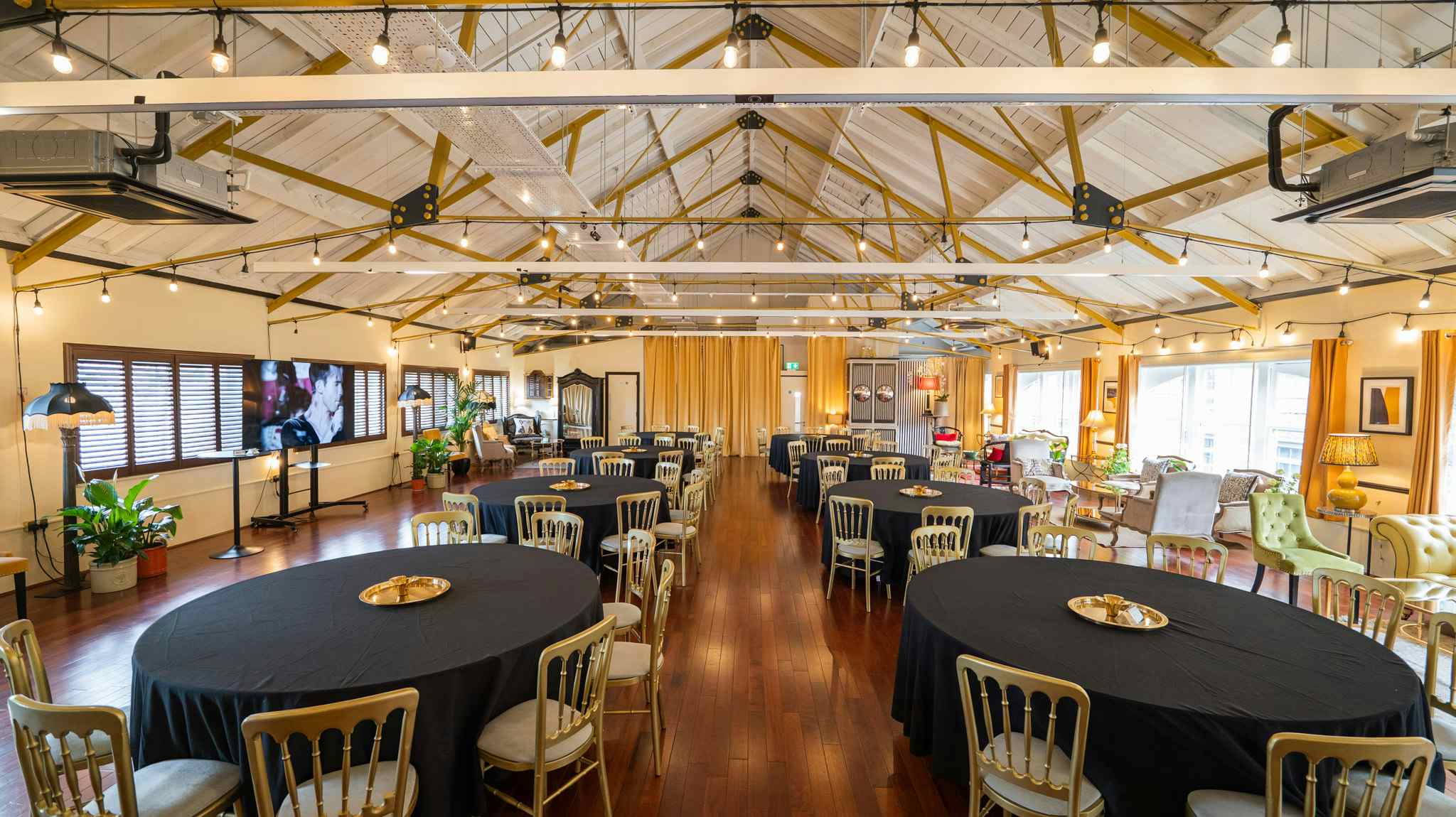 New Victorian Loft and Galeria 45