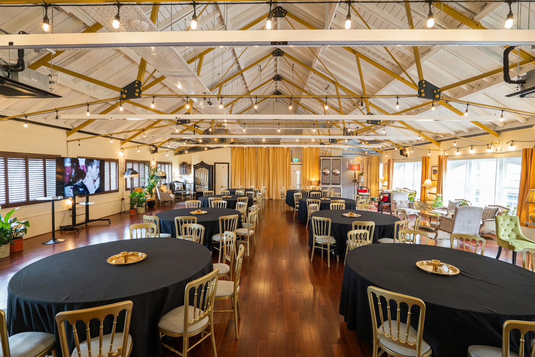 New Victorian Loft and Galeria 45