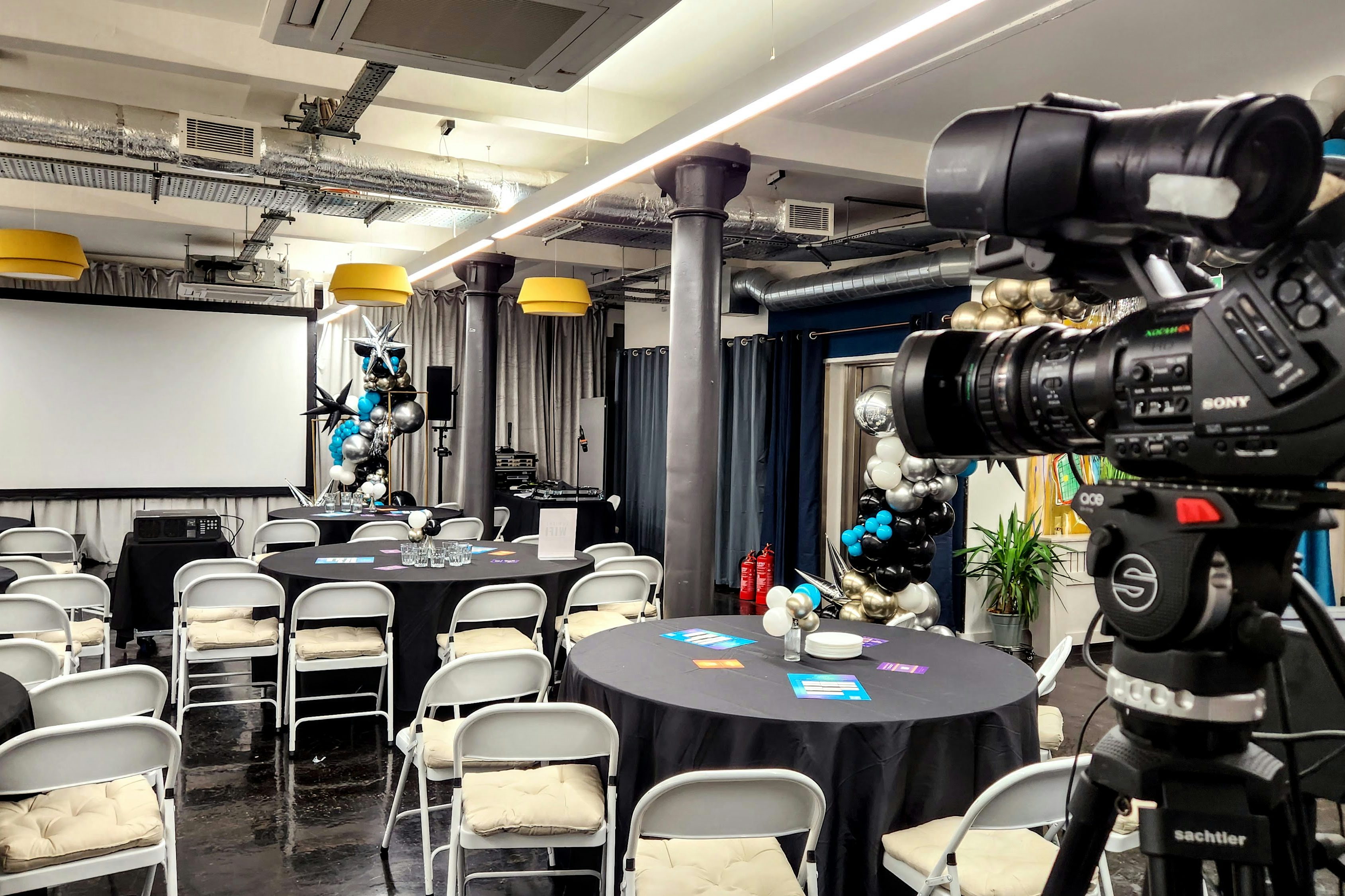 New Victorian Loft and Galeria 15