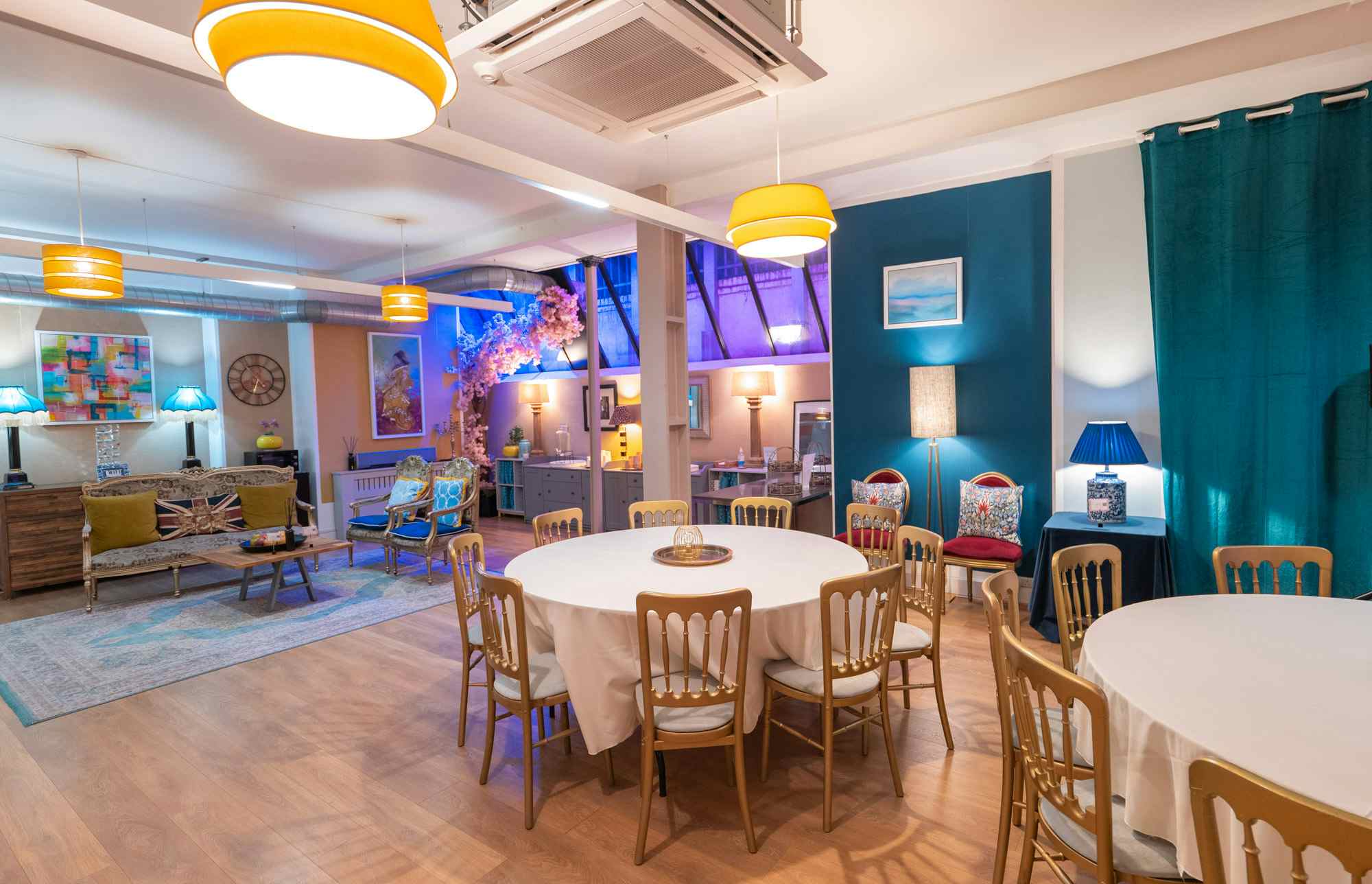 New Victorian Loft and Galeria 23