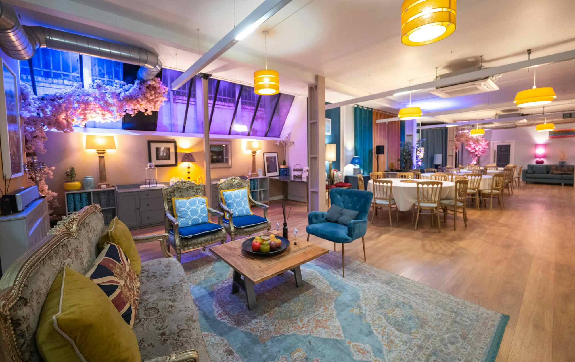 New Victorian Loft and Galeria 9